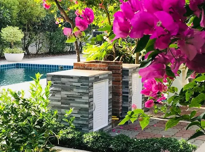 Guest House, Shared Pool, Private Bathroom And Kitchen