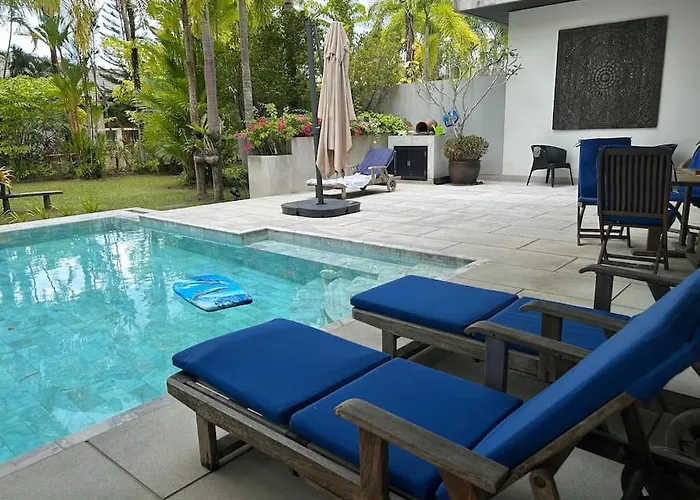 A Lovely 2-3 Bed Only 300M Walk To Bangtao Beach