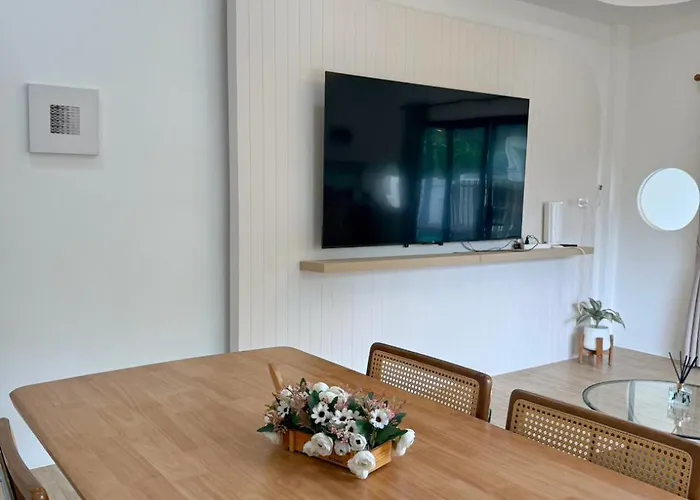 Luxsabai Home